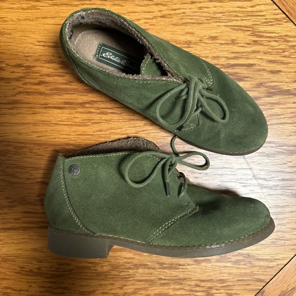 **EDDIE BAUER* Green Suede Booties Size 6 - Picture 1 of 9